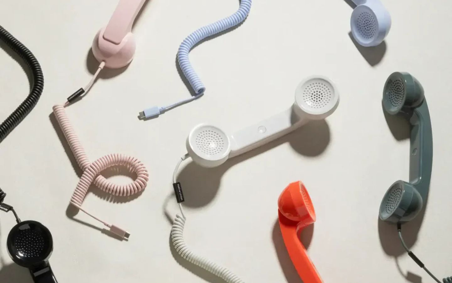 Retro Handset for iPhone 17 - Native Union Surprises Again!