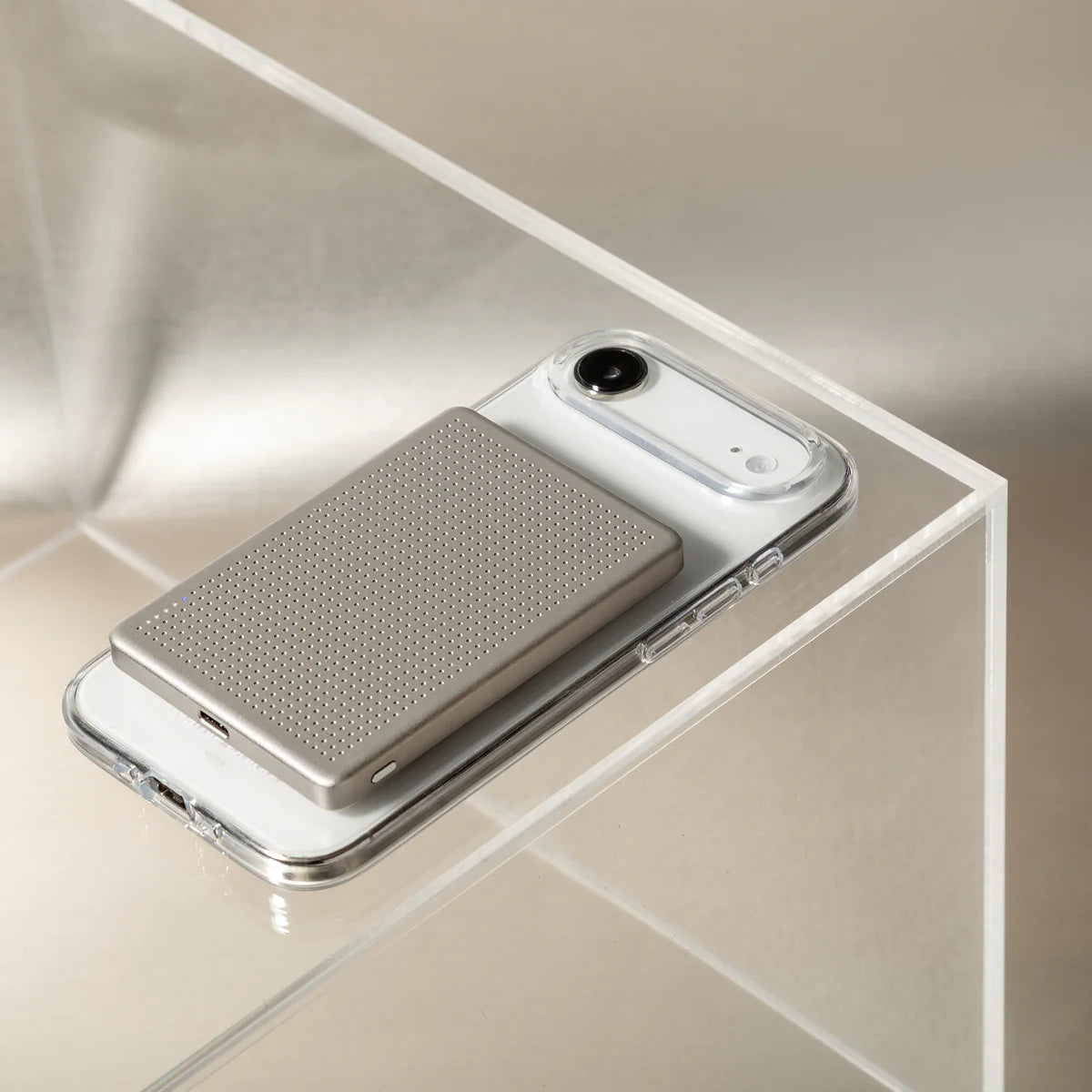 Native Union - Active Power Bank With MagSafe Wireless Charging
