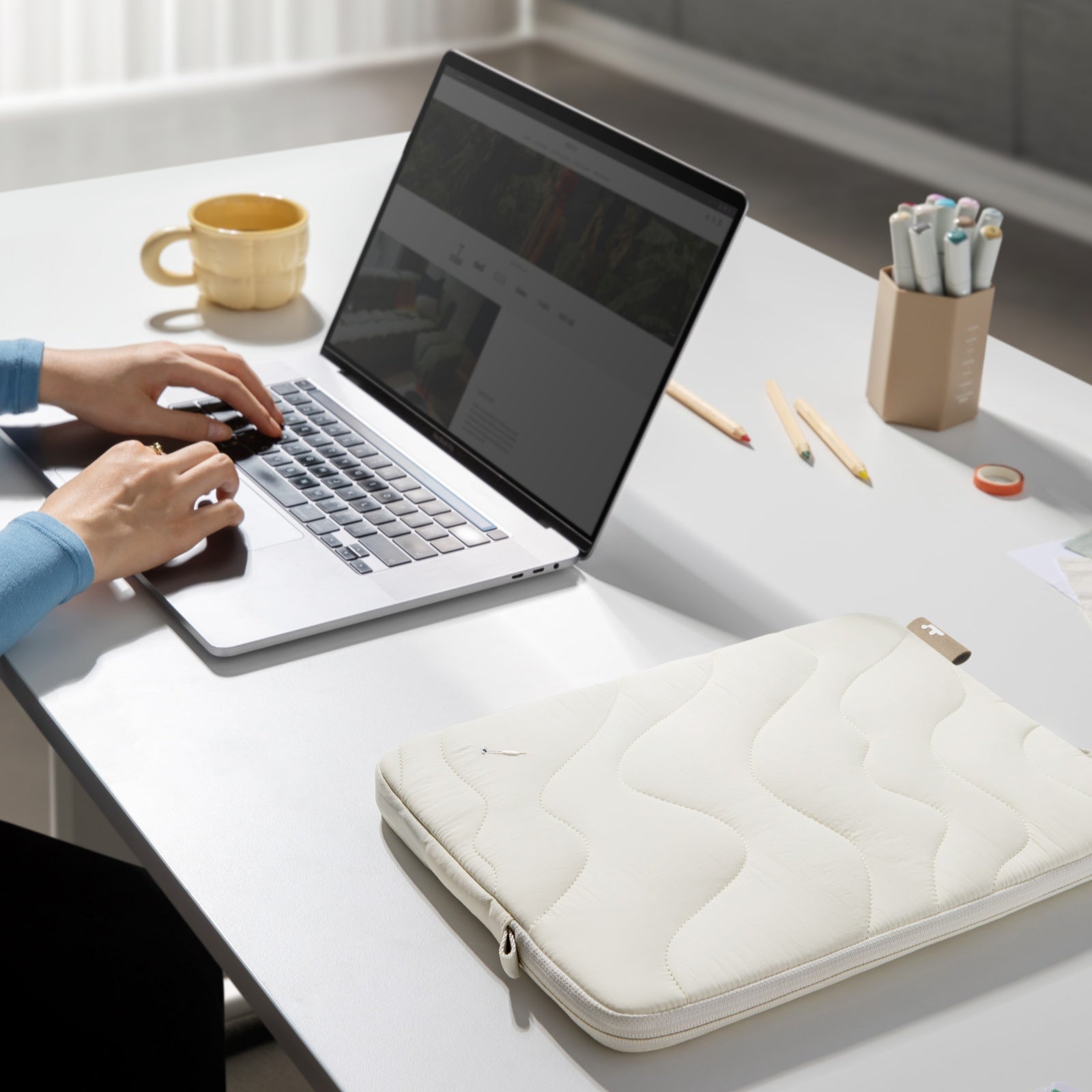 Tomtoc - Terra-A27 Laptop Sleeve for 14 inch MacBook Pro