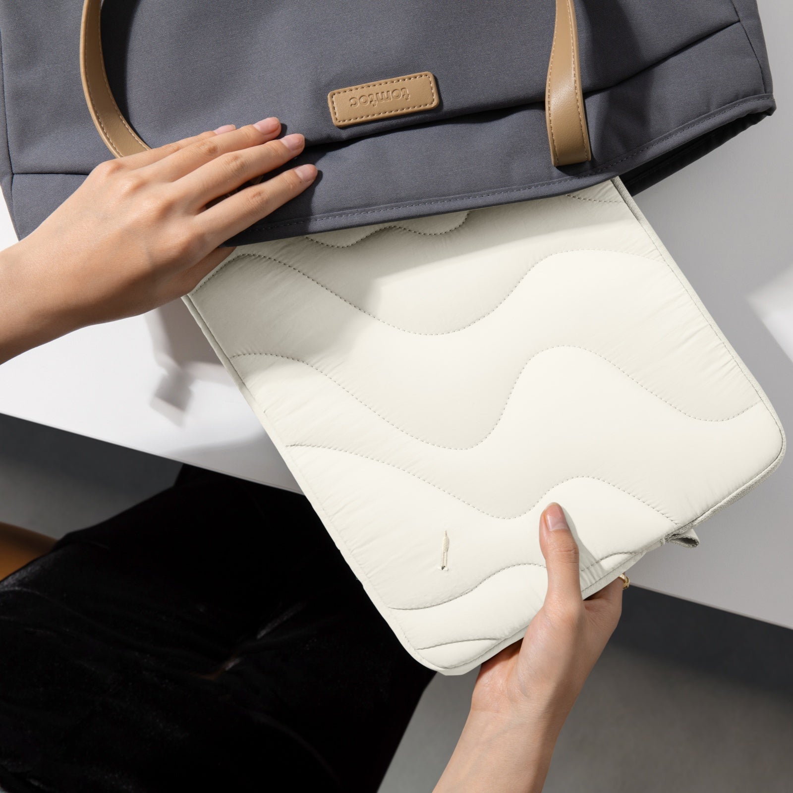 Tomtoc - Terra-A27 Laptop Sleeve for 14 inch MacBook Pro