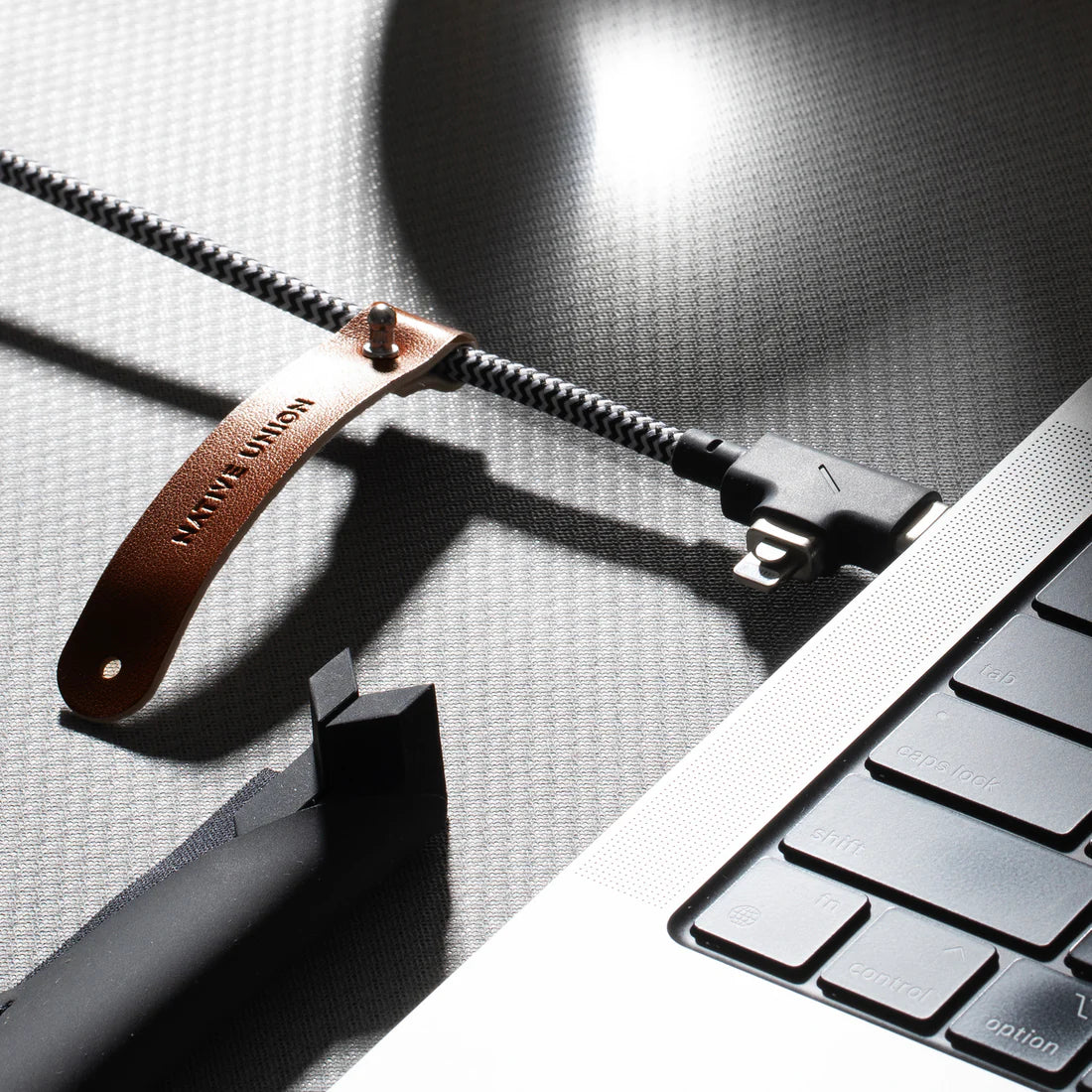 Native Union - Belt Cable Duo Pro 2.4M 240W (USB-C to USB-C & Lightning)