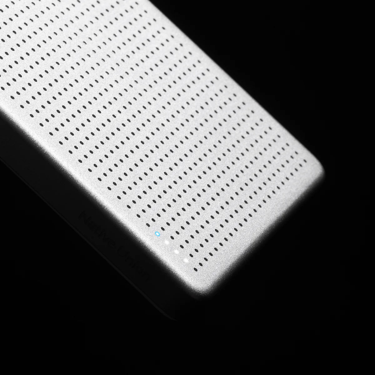 Native Union - Active Power Bank With MagSafe Wireless Charging