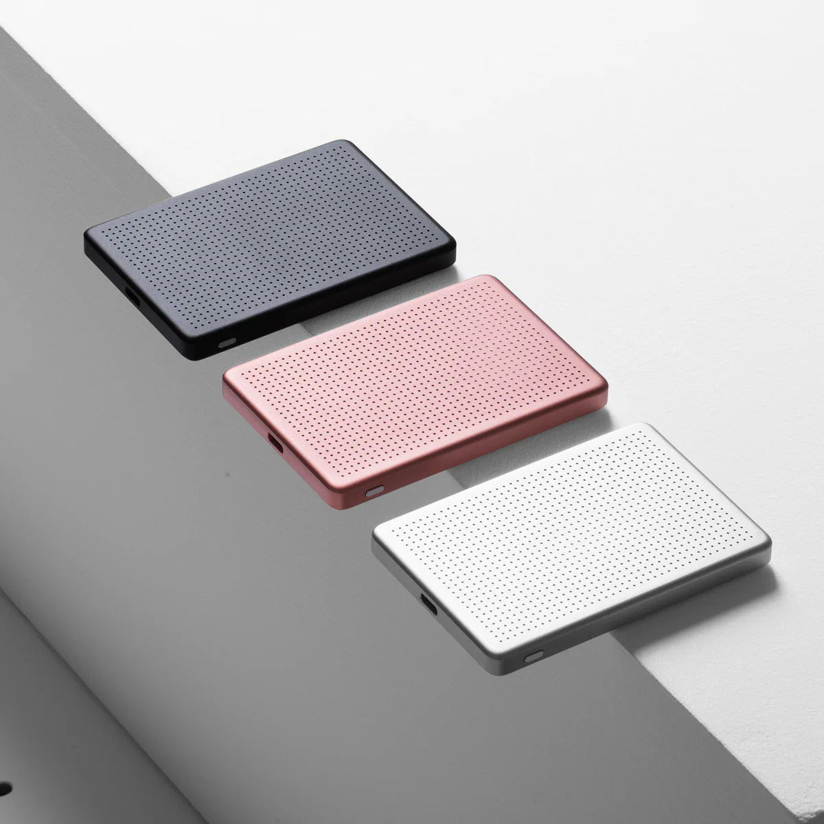 Native Union - Active Power Bank With MagSafe Wireless Charging
