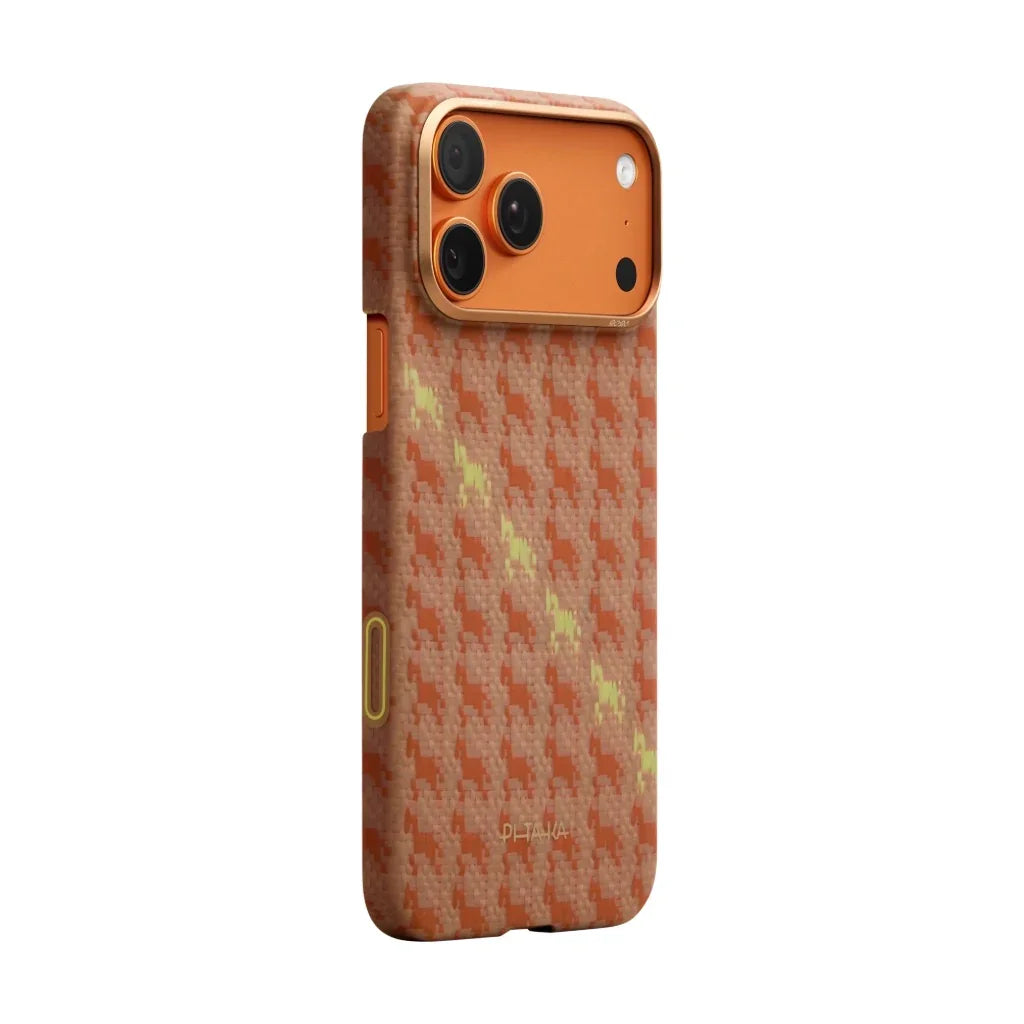 Elegancki etui na telefon z wzorem houndstooth w pomarańczowych odcieniach, idealne do stylowego desk setupu