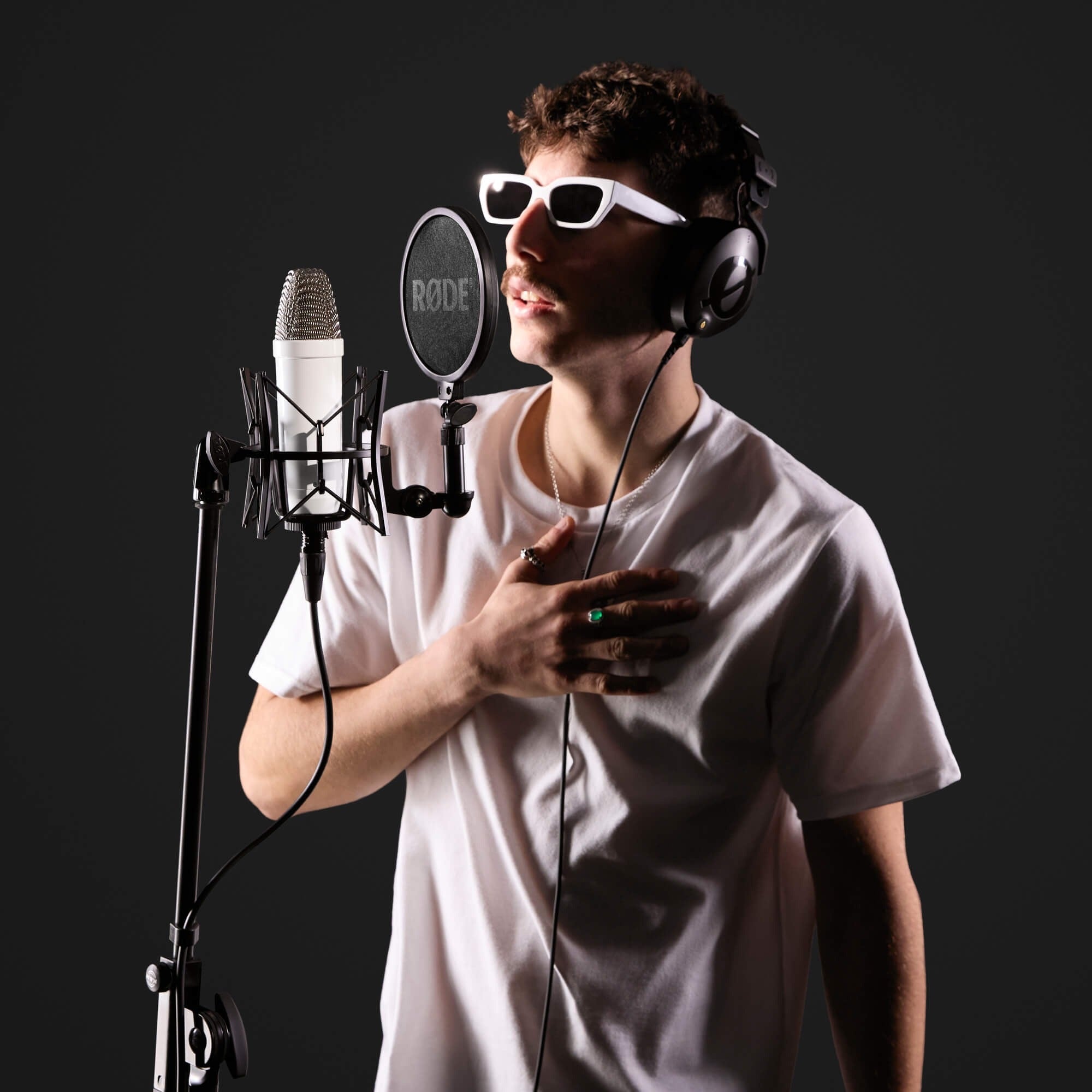 Rode - NT1 Signature Series Studio Condenser Microphone