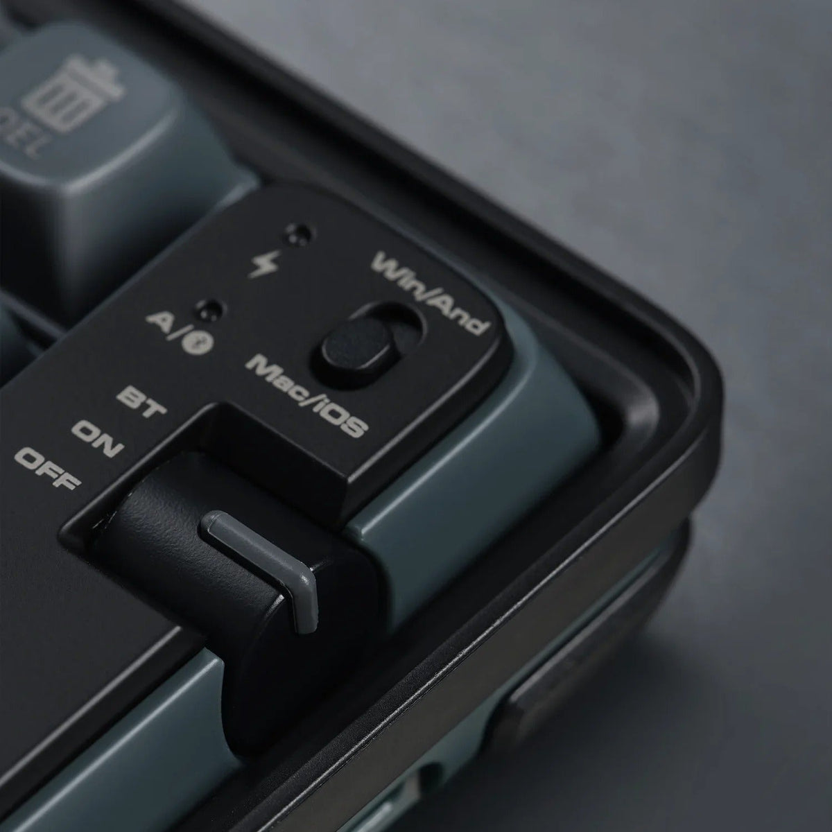 Lofree - Wanderfree Mechanical Keyboard