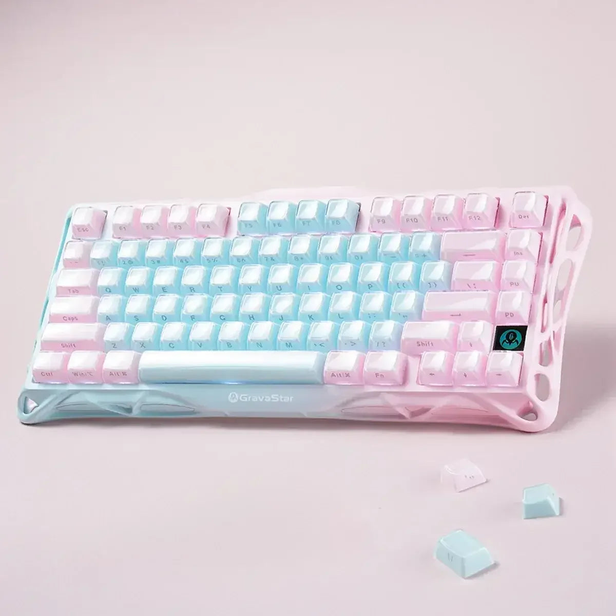 Mechaniczna klawiatura pastelowa w kolorach różowo-niebieskich z personalizowanymi keycapami do home office