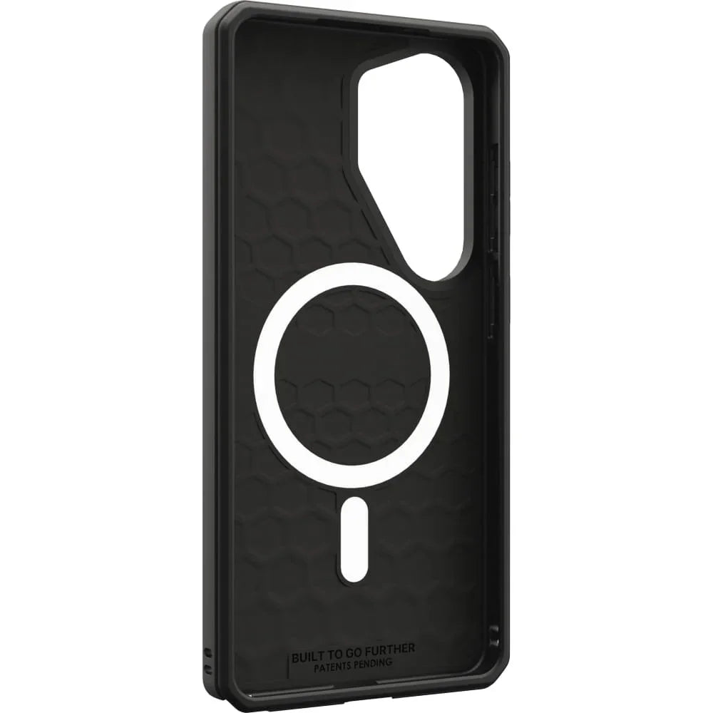 Czarny etui na telefon z magnetycznym pierścieniem i wzorem sześciokątów, idealne do ładowania bezprzewodowego.
