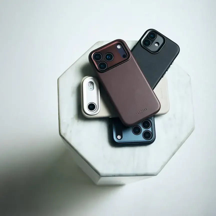 Eleganckie etui na telefon w różnych kolorach, idealne do stylowego home office