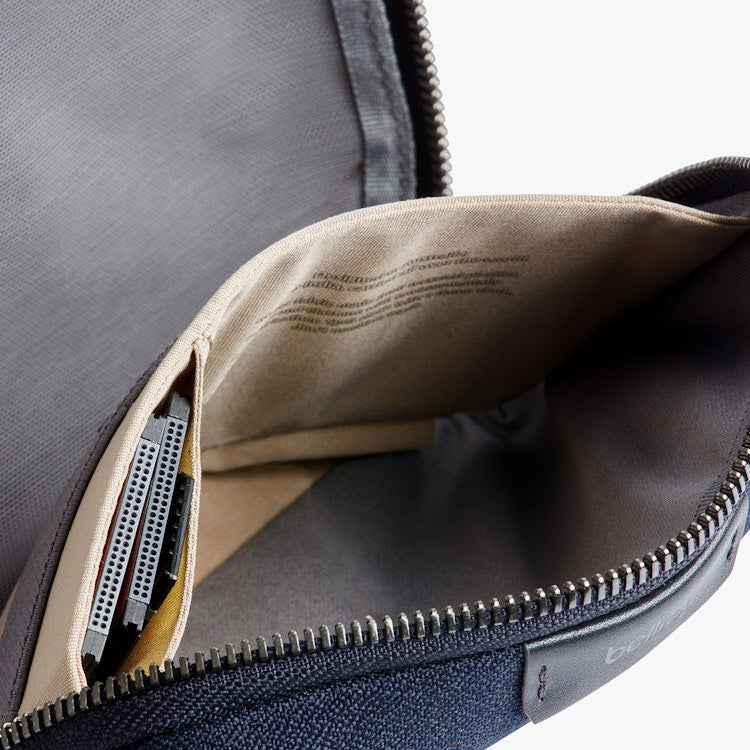 Bellroy - Tech Kit Compact