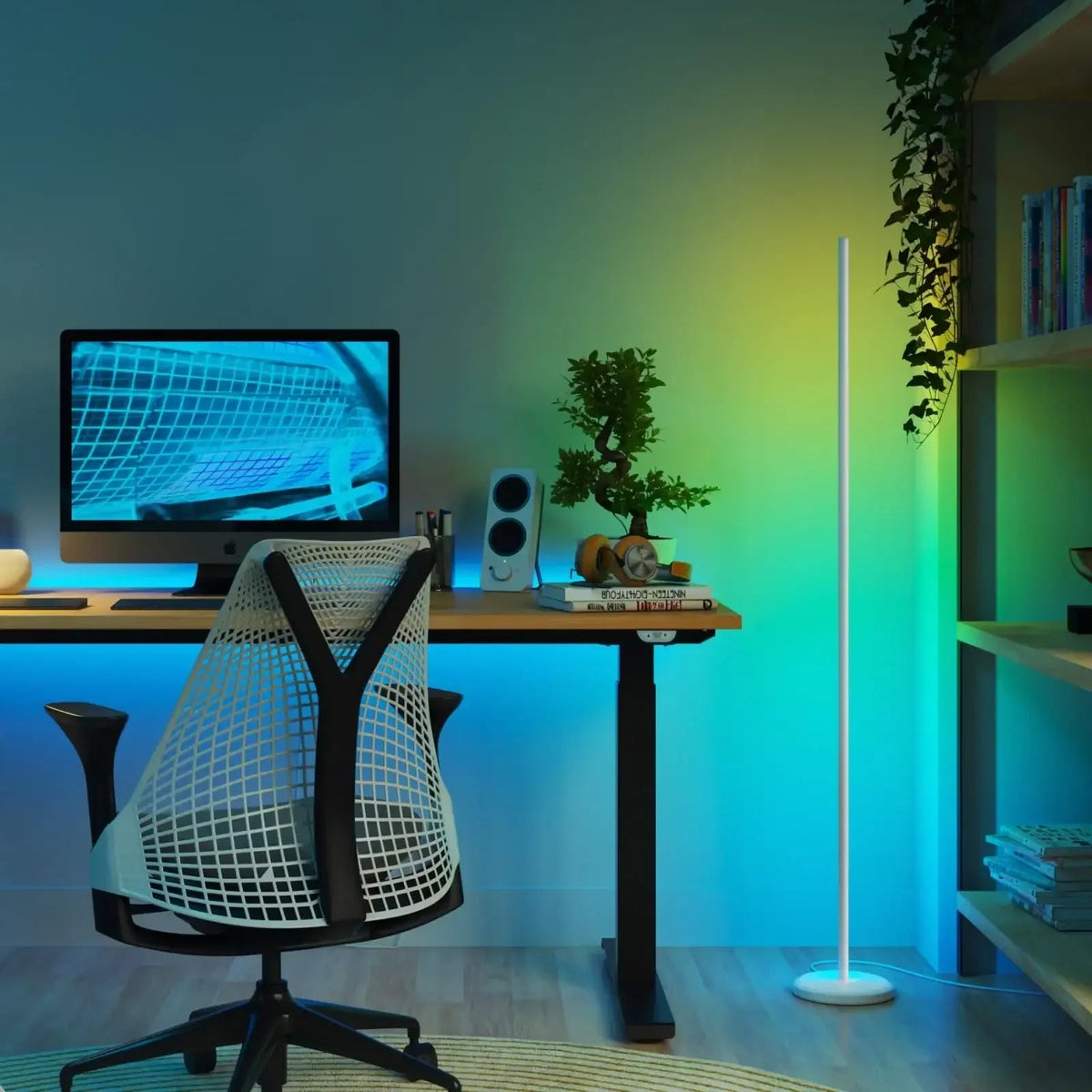 Nowoczesne biurko z klawiaturą mechaniczną, ergonomicznym krzesłem i oświetleniem LED dla Home Office
