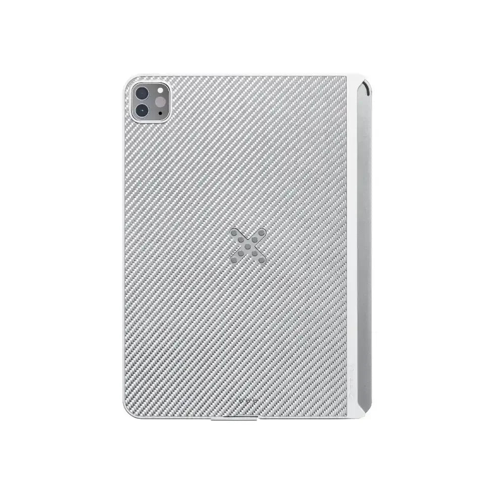 Etui na iPad 2022, karbonowe, srebrne, widok od tyłu, minimalistyczny design
