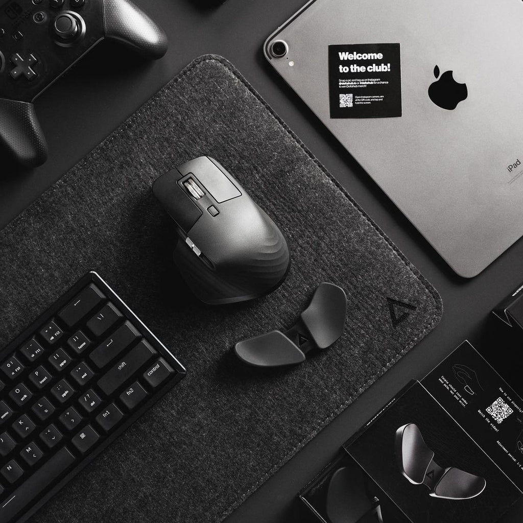 Deltahub - Minimalistic Desk Pad