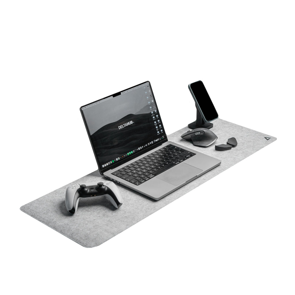 Deltahub - Minimalistic Desk Pad