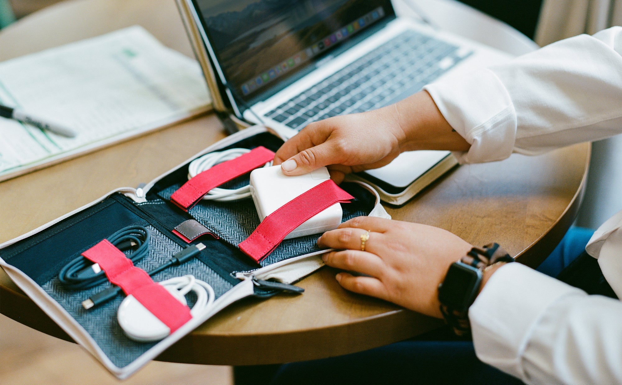 Twelve South - BookBook CaddySack