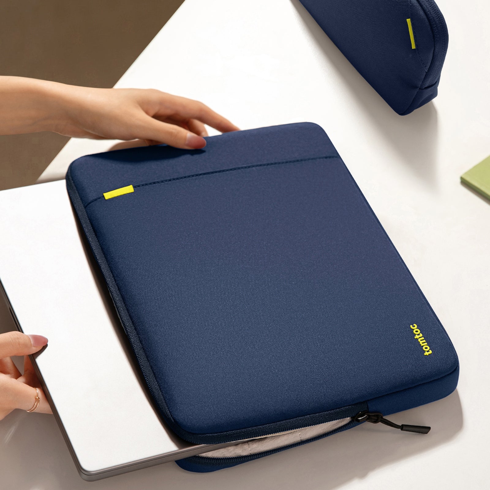 Tomtoc - Defender-A13 Laptop Sleeve Kit for 16 inch MacBook Pro