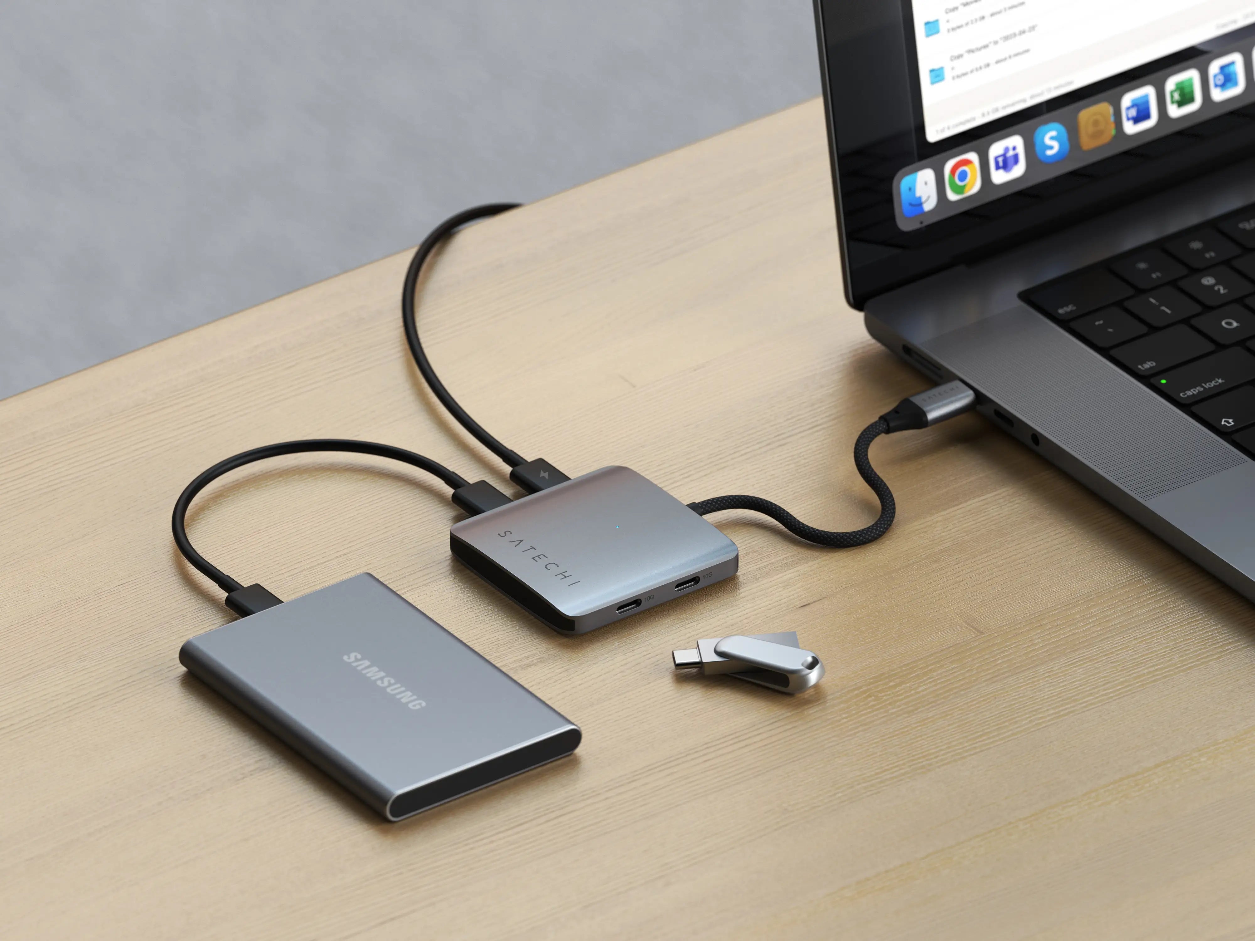 Satechi - 4-Port USB-C Hub with Power Delivery