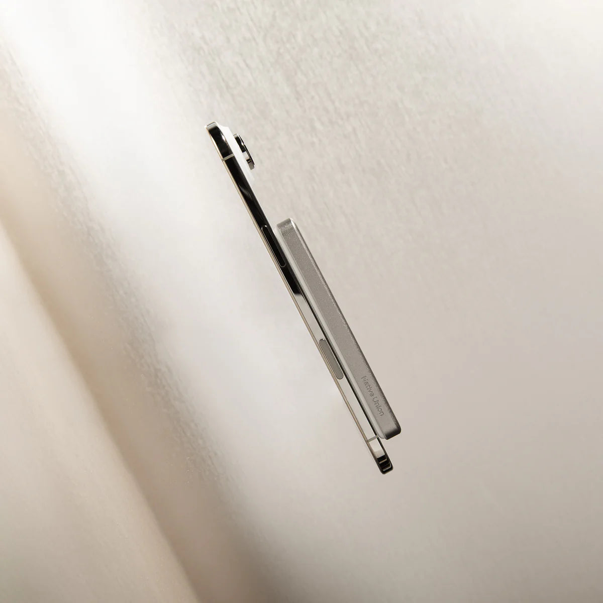 Native Union - Active Power Bank With MagSafe Wireless Charging