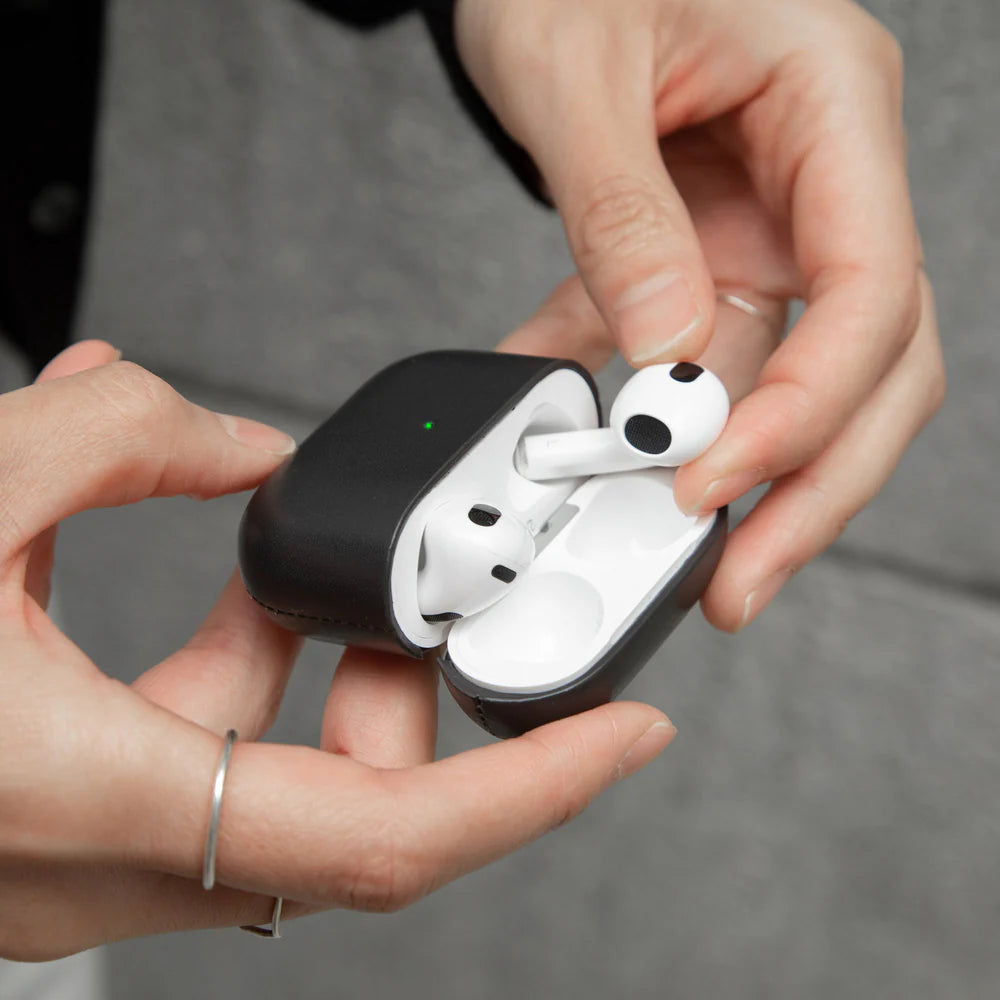 Native Union – Leather Case for AirPods (Gen 3)