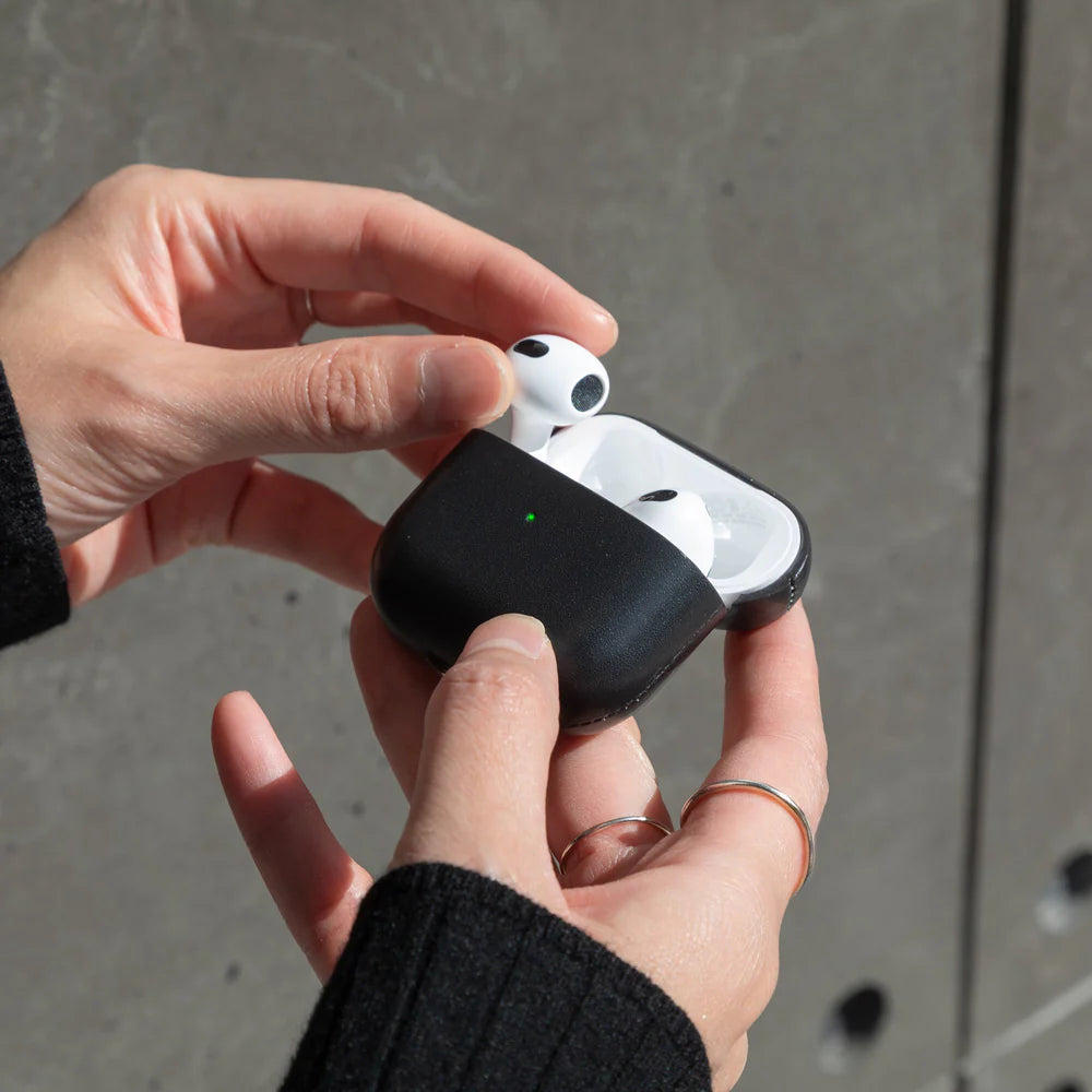 Native Union – Leather Case for AirPods (Gen 3)