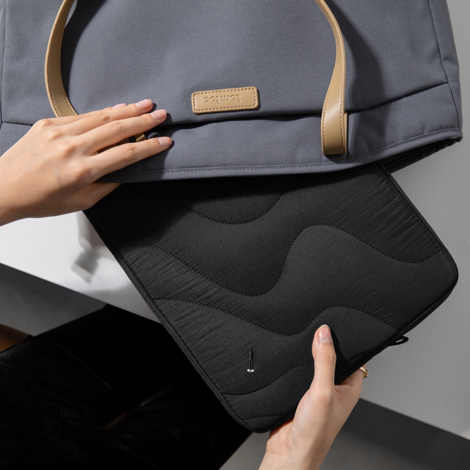 Tomtoc - Terra-A27 Laptop Sleeve for 13 inch MacBook Air