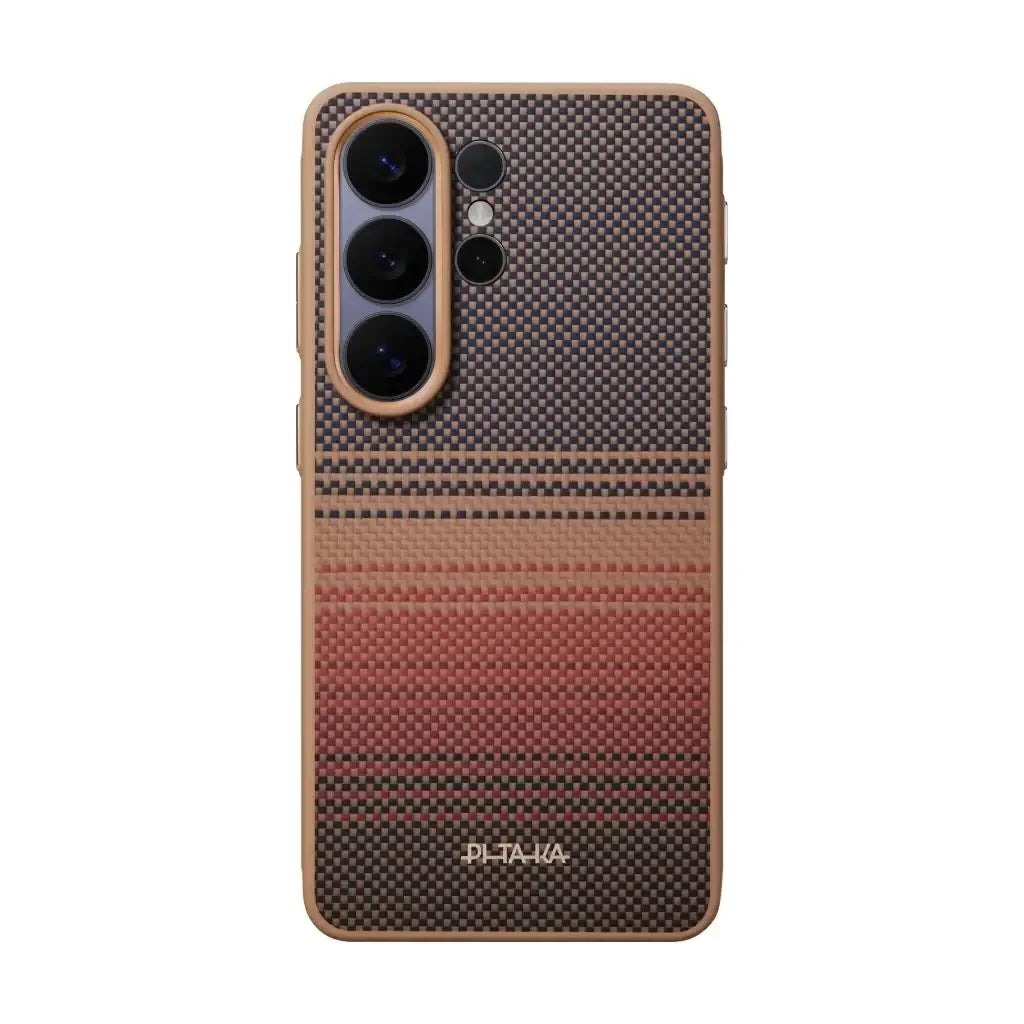 Elegancki etui na telefon z wzorem w paski i teksturą, idealne do stylowego desk setupu