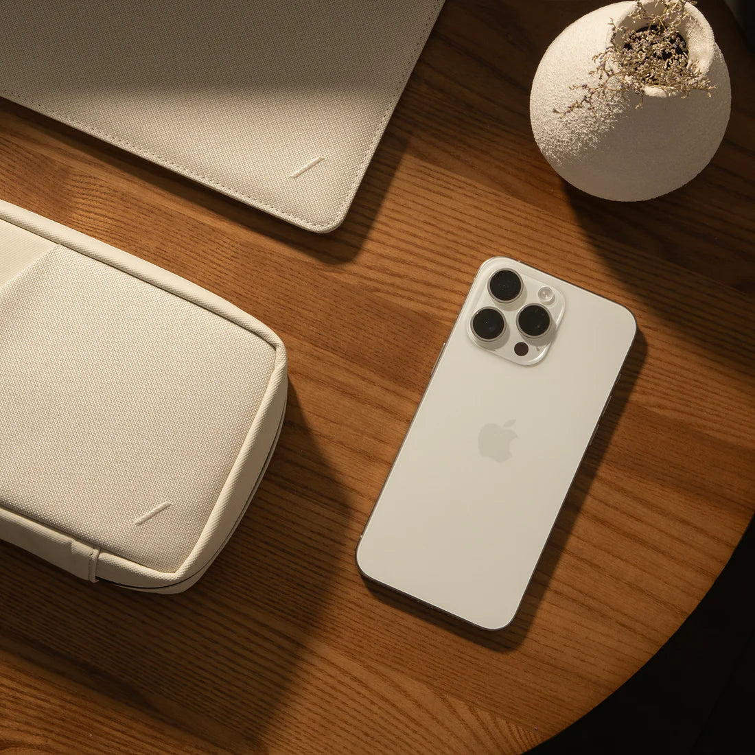 Native Union – Stow Slim for MacBook