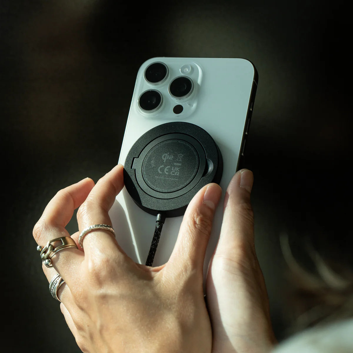 Native Union - SnapStand Qi2 Magnetic Wireless Charger