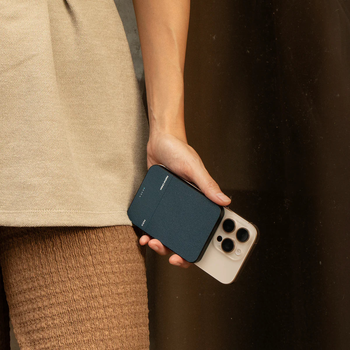 Native Union - (Re)Classic Power Bank with MagSafe Wireless Charging