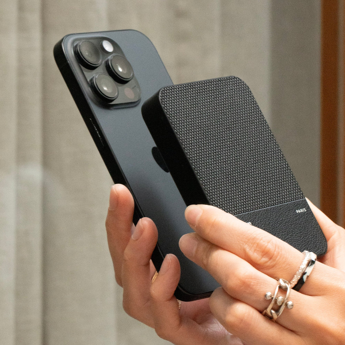 Native Union -(Re)Classic Power Bank 10000 mAh with MagSafe Wireless Charging