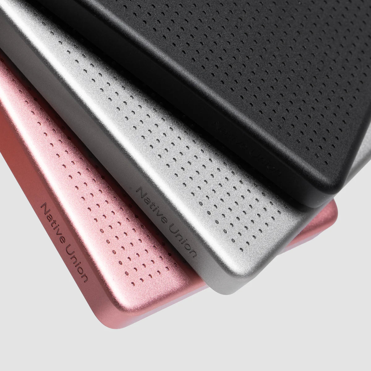 Native Union - Active Power Bank With MagSafe Wireless Charging