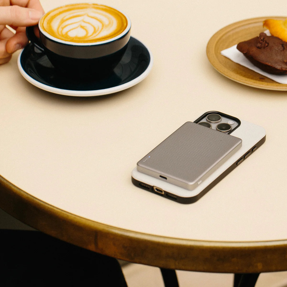 Native Union - Active Power Bank With MagSafe Wireless Charging