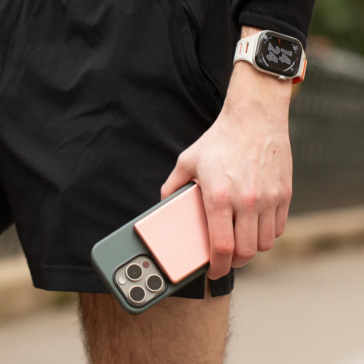 Native Union - Active Power Bank With MagSafe Wireless Charging