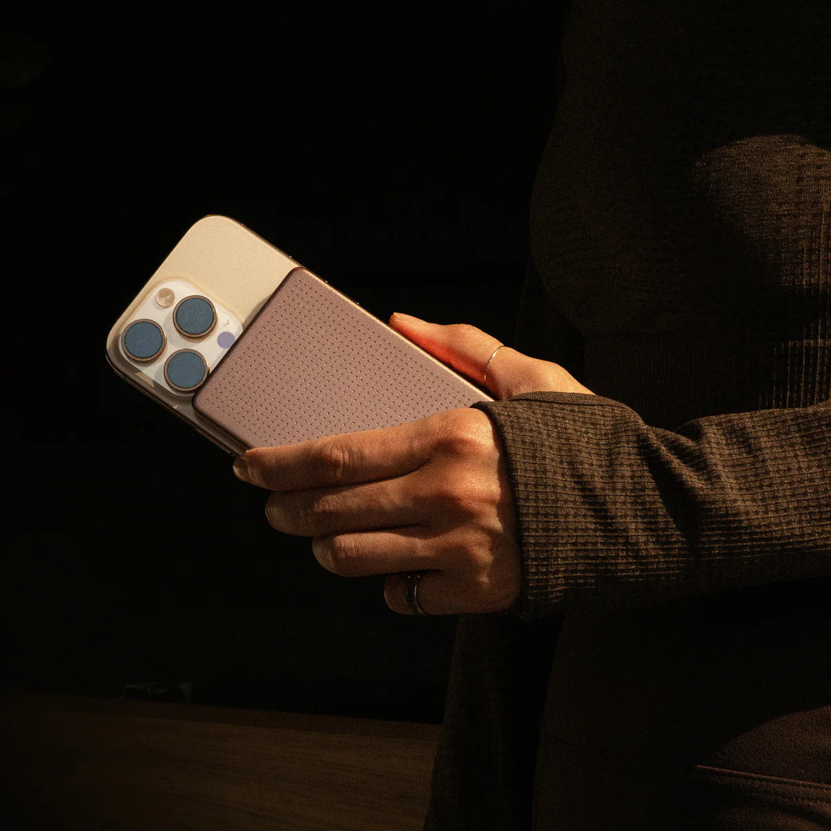 Native Union - Active Power Bank With MagSafe Wireless Charging