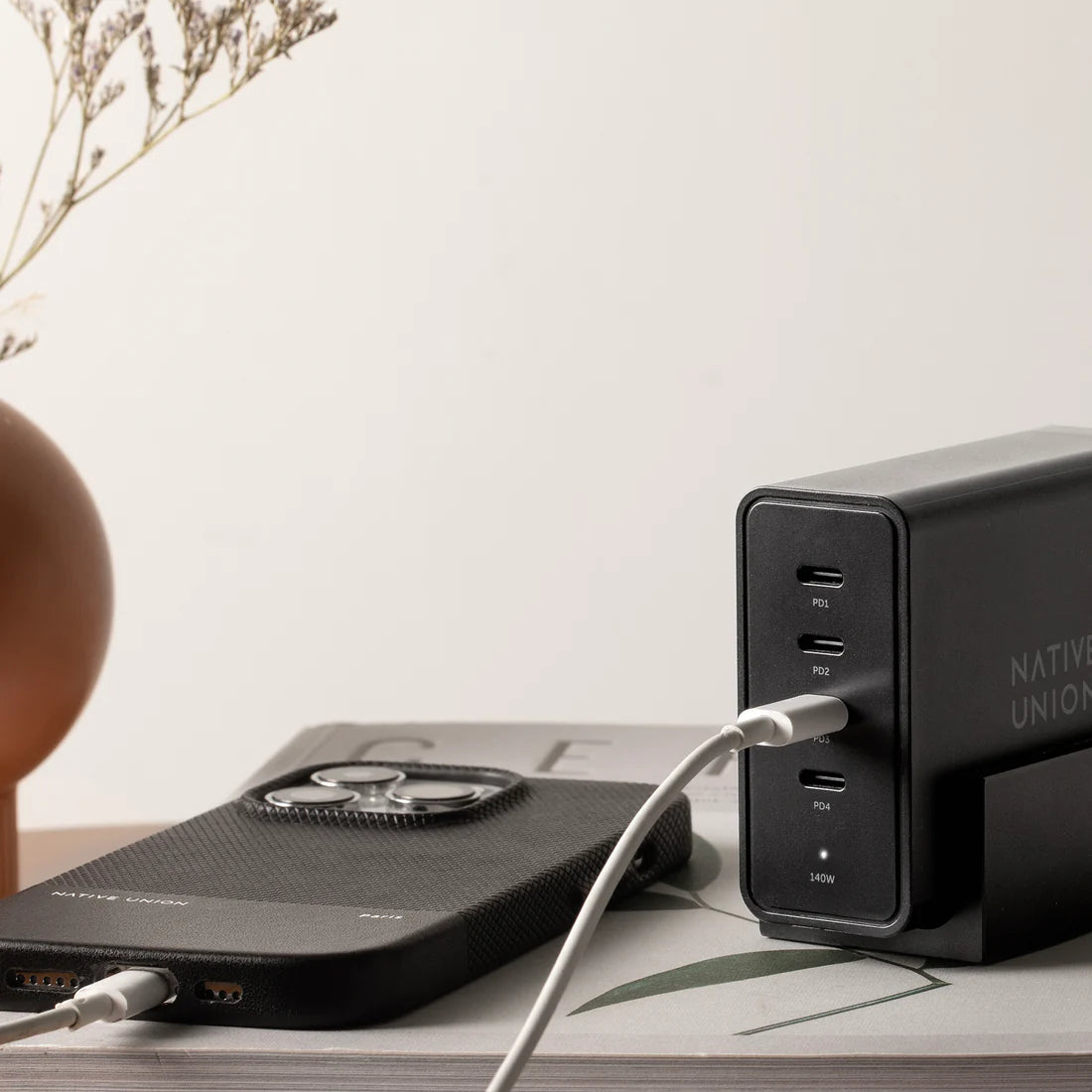 Native Union - Fast Desktop Charger PD 140W