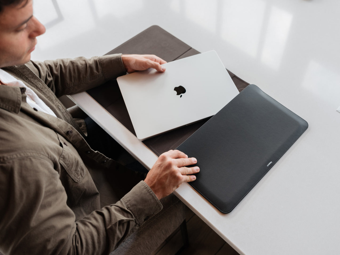 Orbitkey - Hybrid Laptop Sleeve