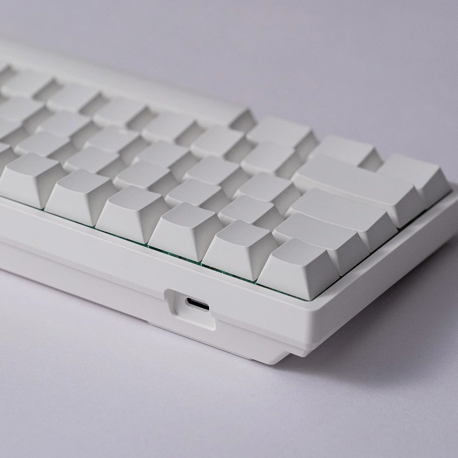 MonsGeek - FUN68 HE Shine-Through White - Wired Magnetic Keyboard