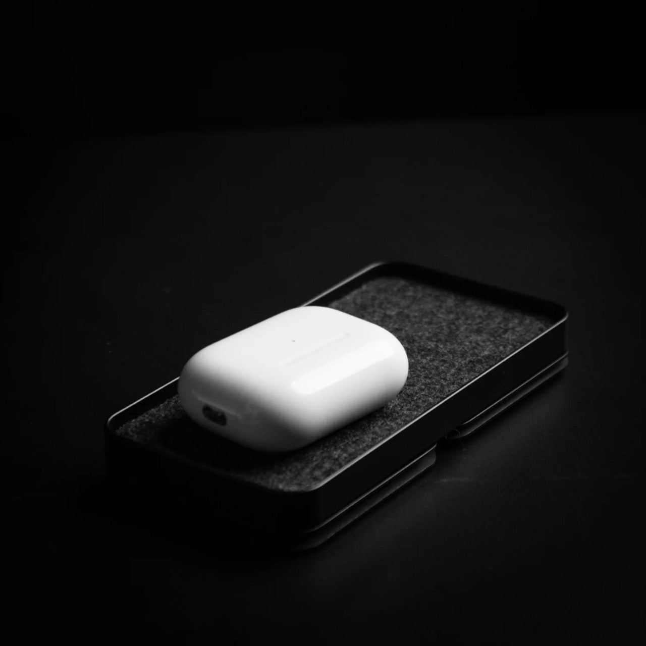 Deltahub - REO Vanity Tray