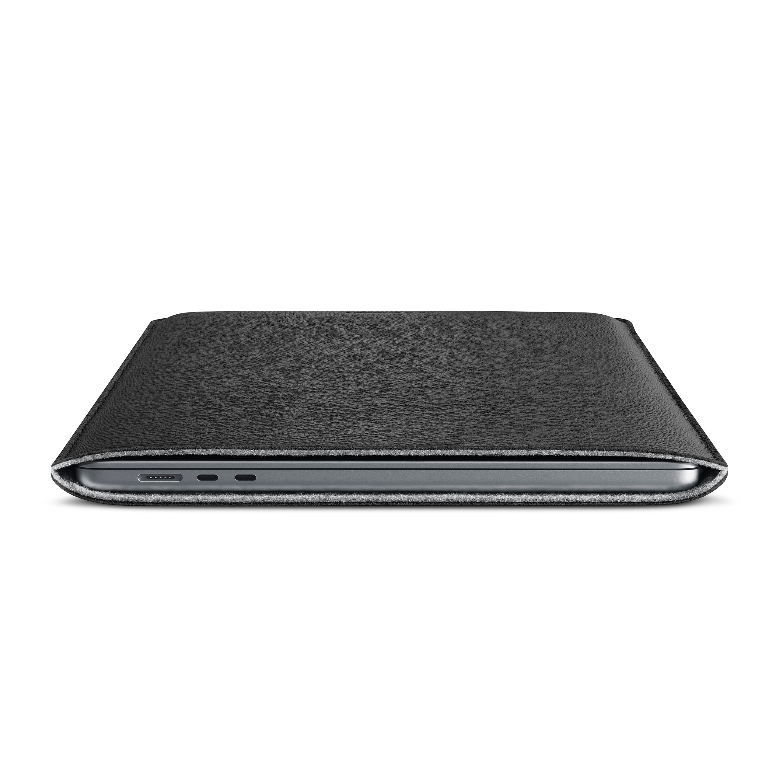 Woolnut – Leather Sleeve for MacBook