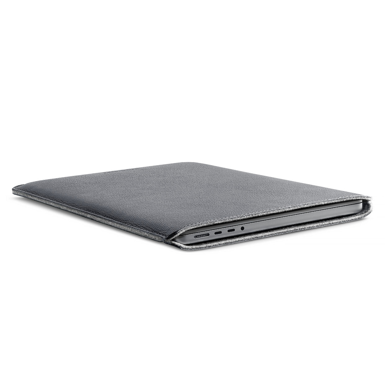 Woolnut – Leather Sleeve for MacBook