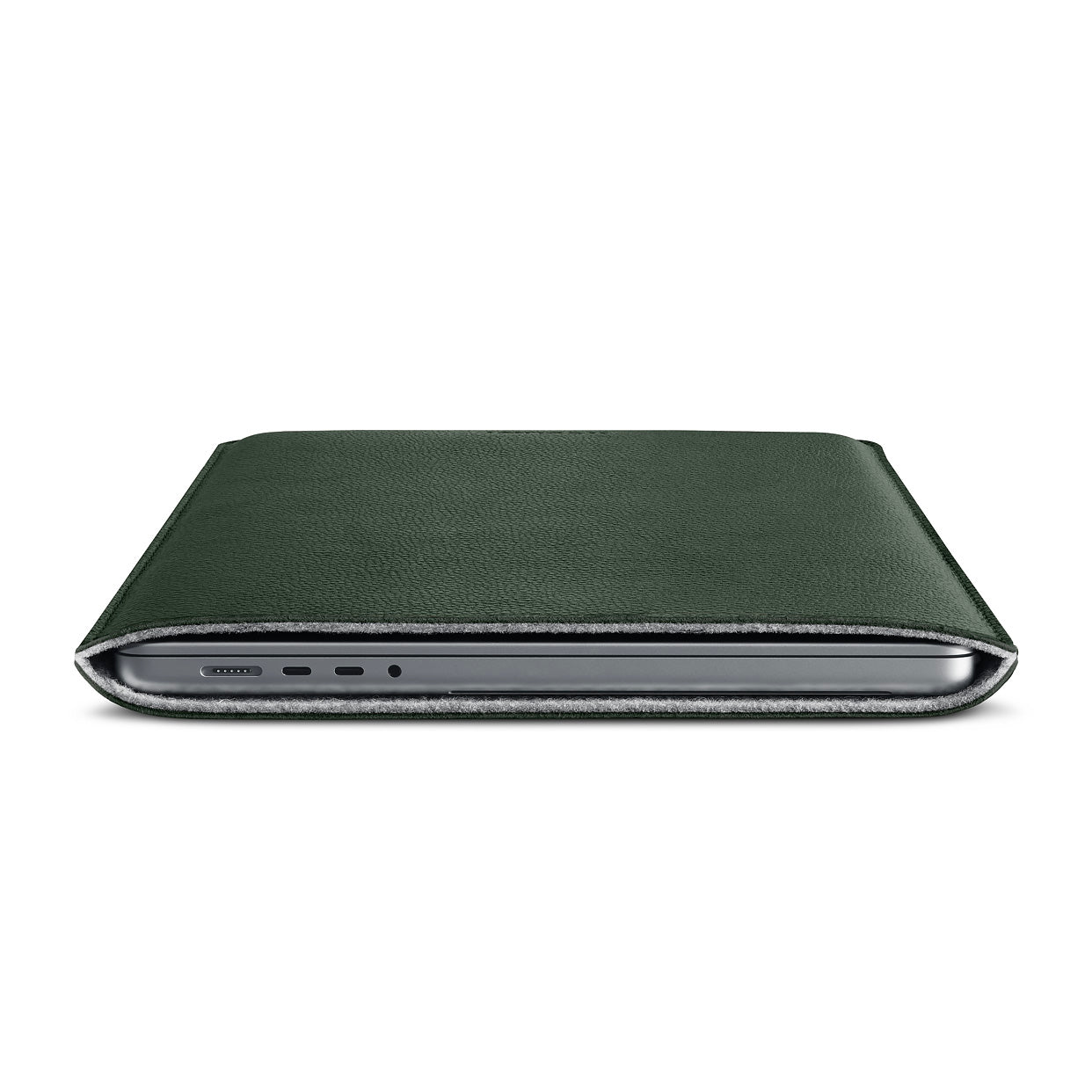 Woolnut – Leather Sleeve for MacBook