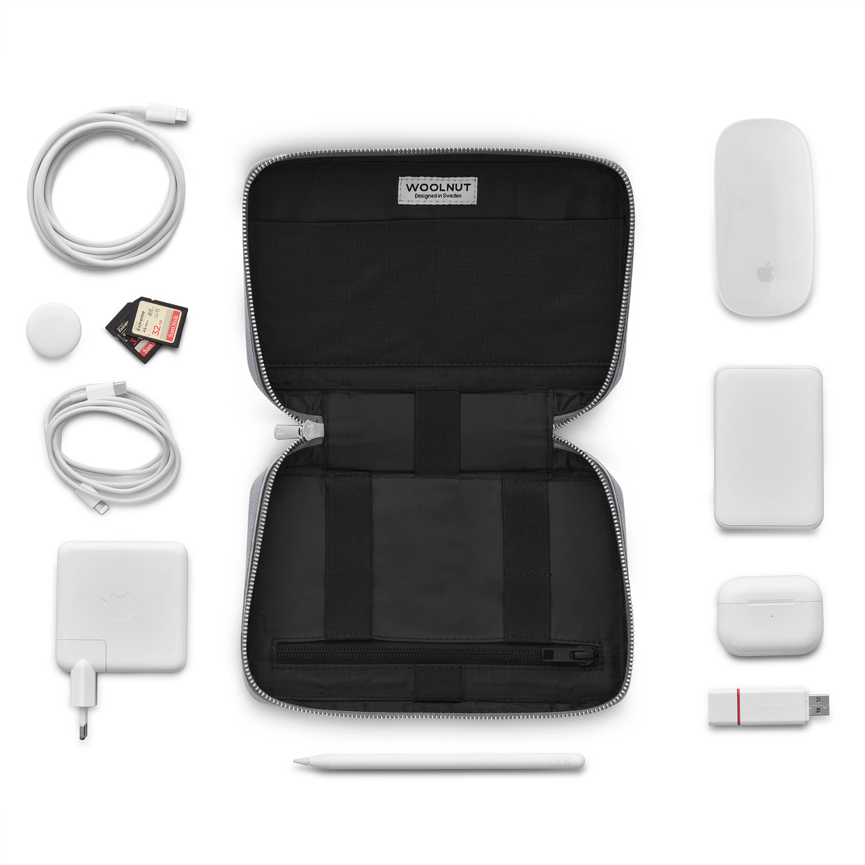 Woolnut – Leather Tech Organizer