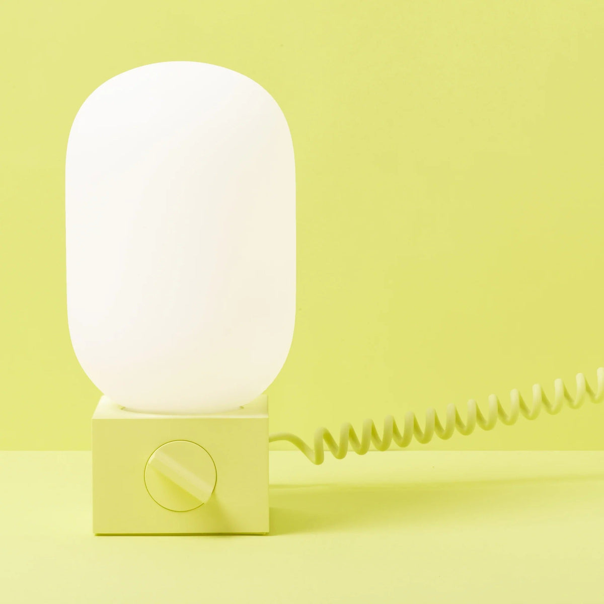 Native Union - Pop Light Portable Light & Powerbank Lemon