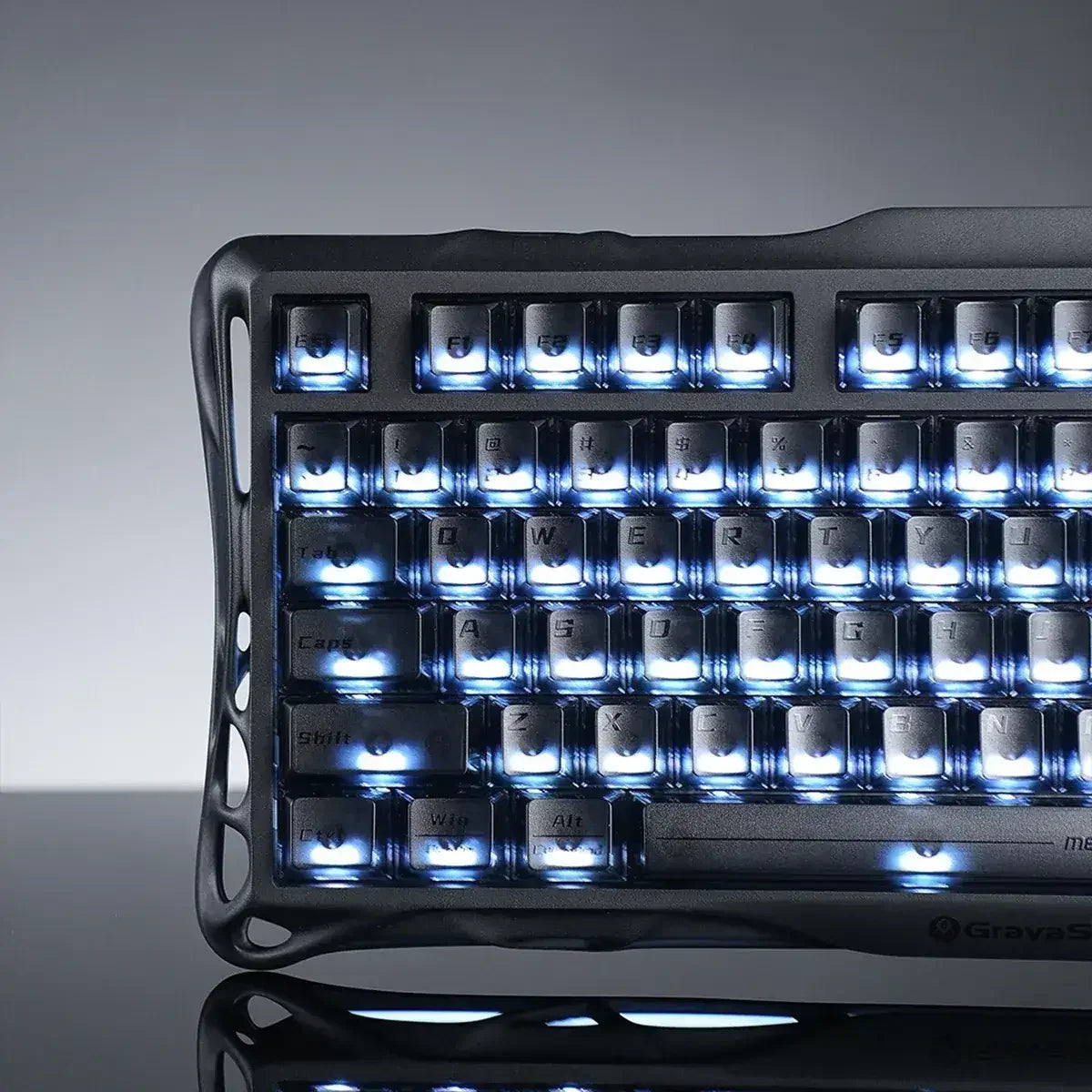 Mechaniczna klawiatura z podświetleniem RGB, idealna do Home Office i personalizacji desk setupu.