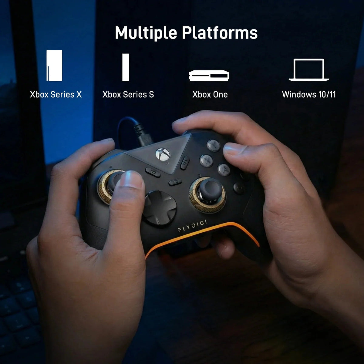 Czarny kontroler Flydigi z złotymi dżojstikami, kompatybilny z Xbox Series X/S, One i Windows 10/11