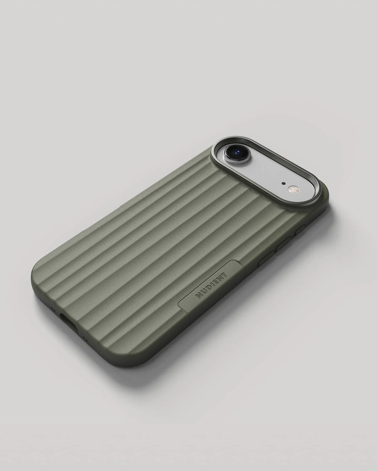 Nudient - Bold Case for iPhone 17