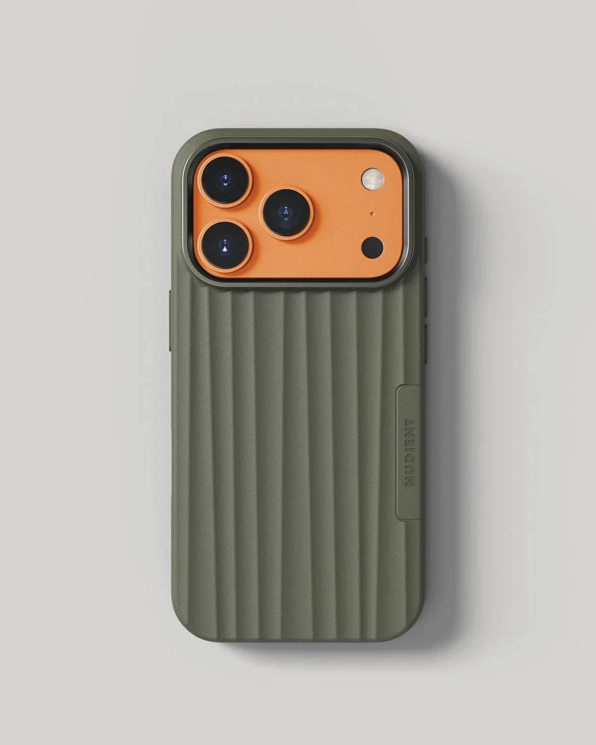 Nudient - Bold Case for iPhone 17