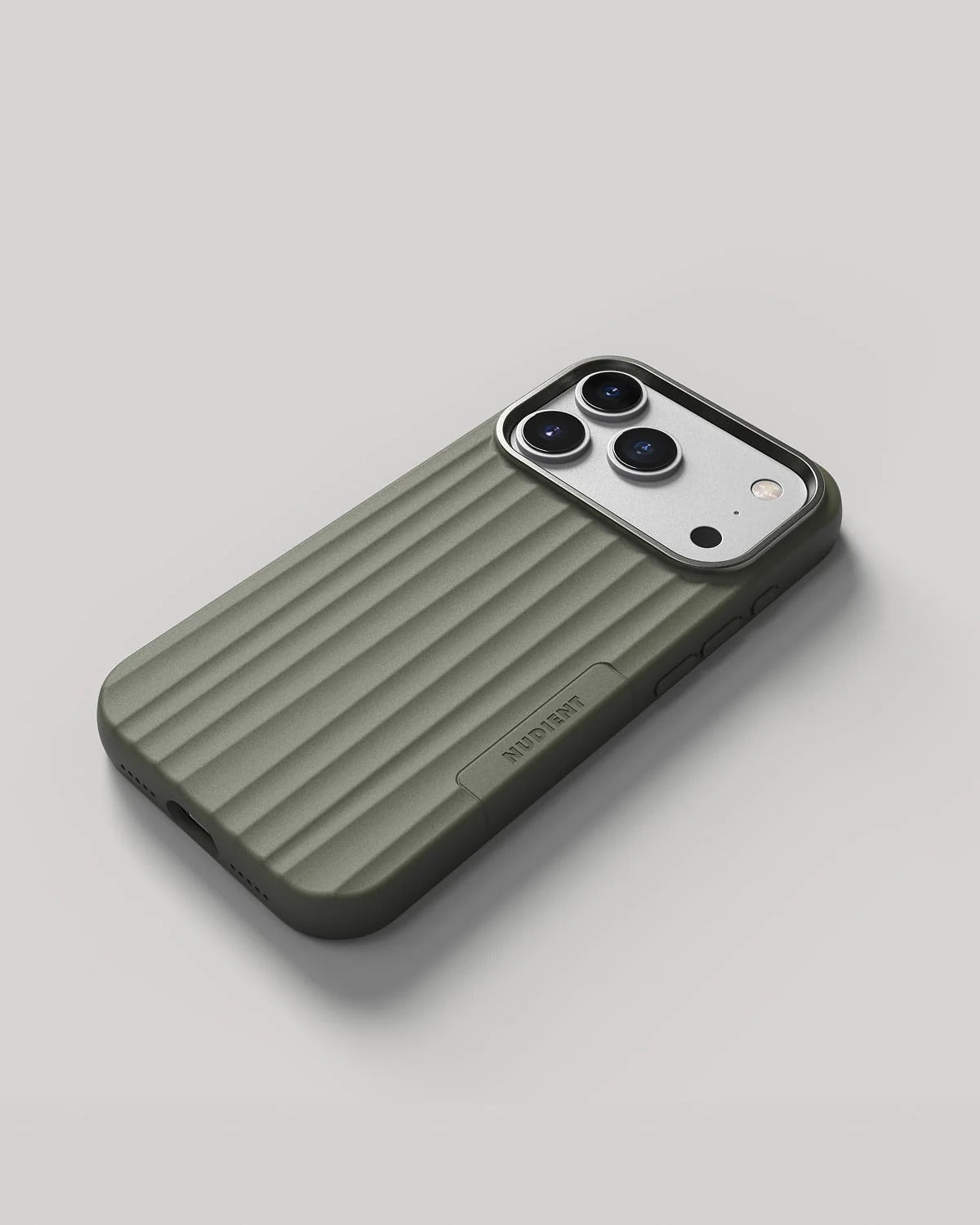 Nudient - Bold Case for iPhone 17