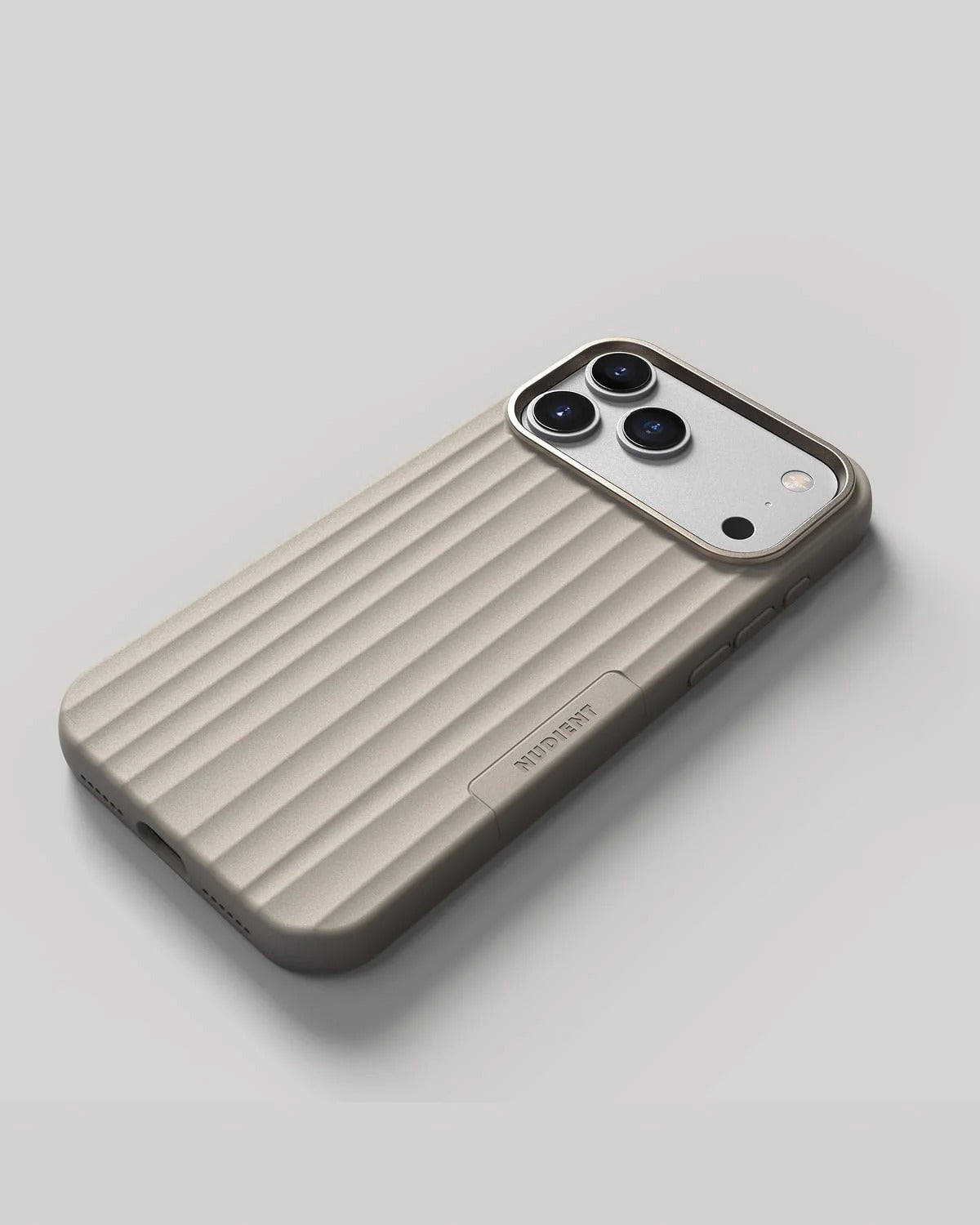 Nudient - Bold Case for iPhone 17