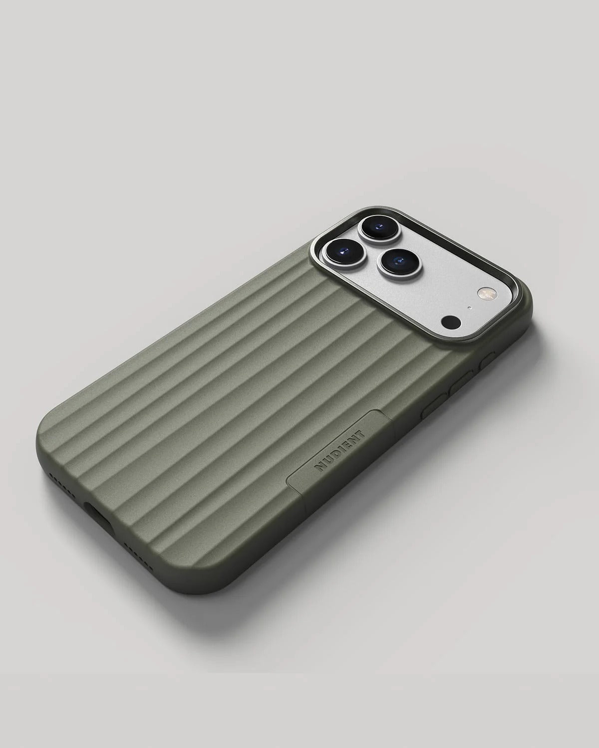Nudient - Bold Case for iPhone 17